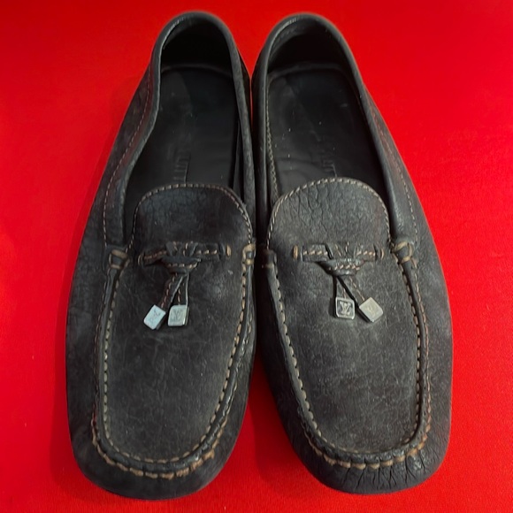 LOUIS VUITTON MENS’ TASSLE BLACK PEBBLED SUEDE DRIVING SHOE (8) - Picture 1 of 11
